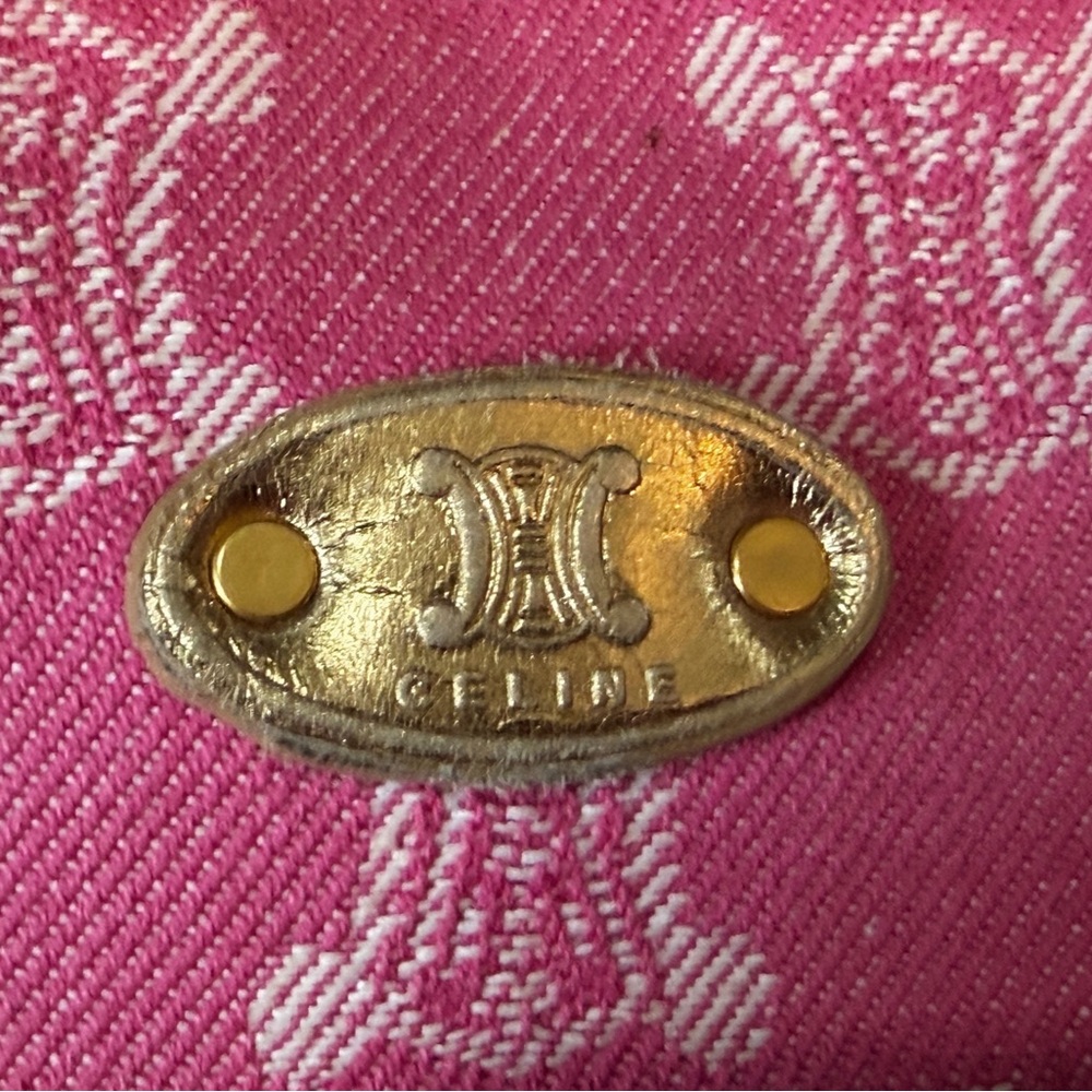 Celine Pink Triomphe Monogram Poulbot Denim Shoulder-bag w Gold Trim
EXCELLENT! - Picture 6 of 15